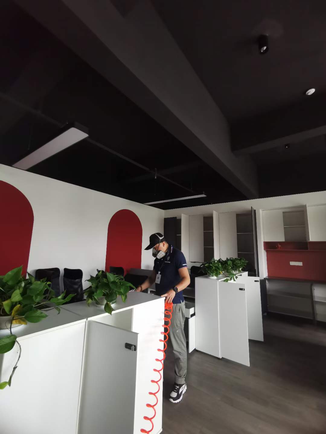 遵化醛博士龙闯电梯总部除甲醛